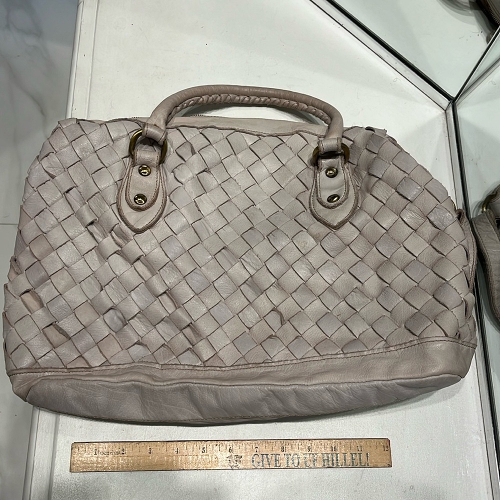 Pre-owned Civico 93 Genuine Woven Leather Purse